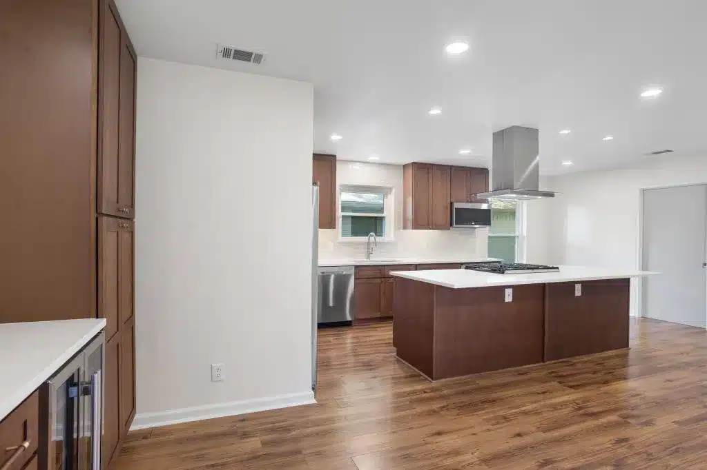 Professional Kitchen and Bathroom Remodeling in Grapevine featuring custom kitchen cabinetry, upgraded countertops, and modern lighting design